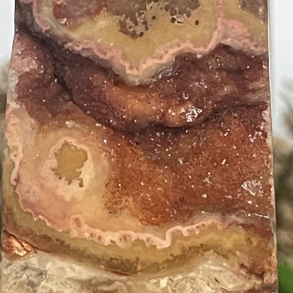 Crazy Lace Tower  4.5” - Picture 8 of 9